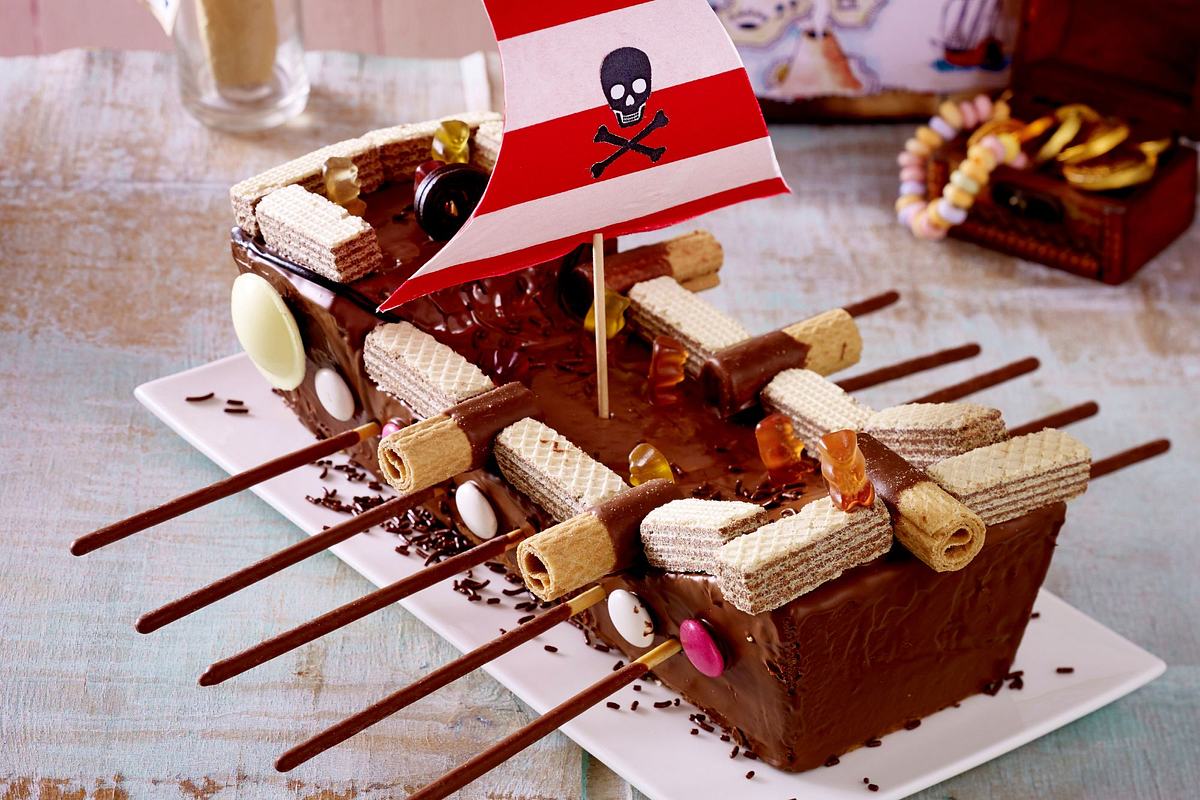 Einschulungskuchen für Piratenfans: Rezept mit Schokolade