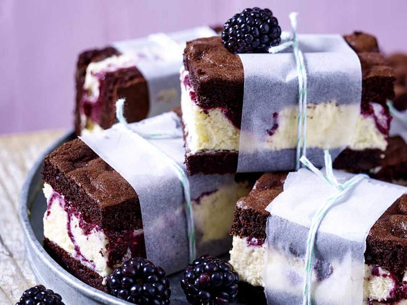 Dieser Eiskuchen kommt als Sandwich daher. Dieser Eiskuchen kommt als Sandwich daher.