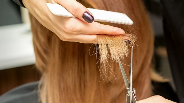 Wir zeigen elegante Kurzhaarfrisuren und Stylings. - Foto: iStock/okskukuruza