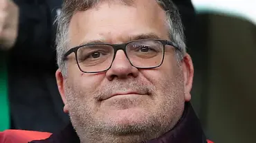 Elton: Bittere Pille! Nun muss er diesen Flop verkraften - Foto: IMAGO / Christian Schroedter Elton: Bittere Pille! Nun muss er diesen Flop verkraften - Foto: IMAGO / Christian Schroedter