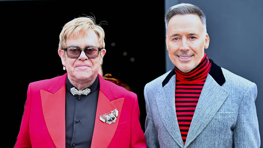 Elton John neben seinem Mann David Furnish Elton John neben seinem Mann David Furnish