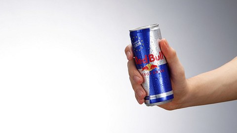 Energy-Drinks: Medizinier warnen vor Red Bull und Co. - Foto: iStock