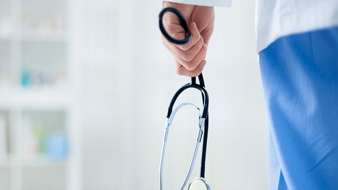 England: Krankenschwester soll acht Babys getötet haben - Foto: CherriesJD/iStock/Symbolbild