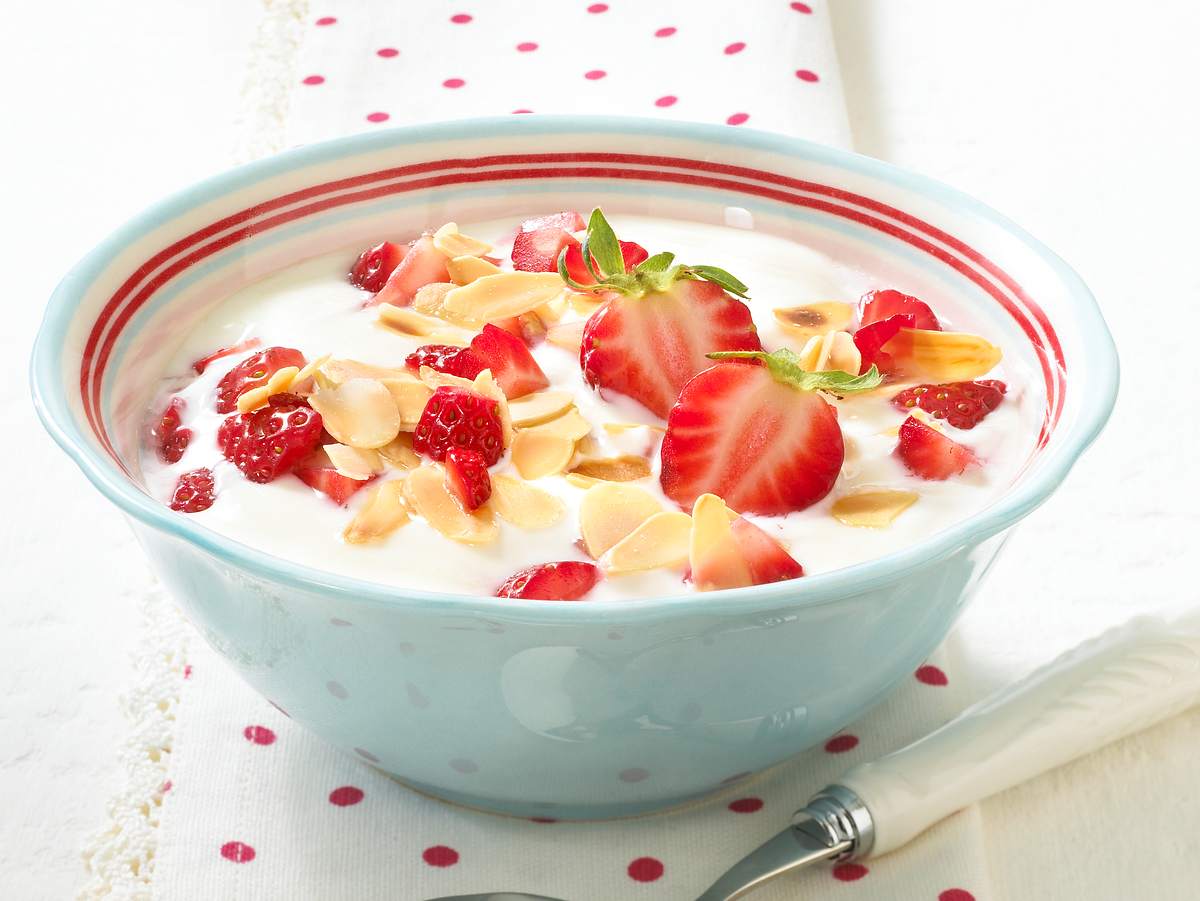 Erdbeer-Mandel-Joghurt