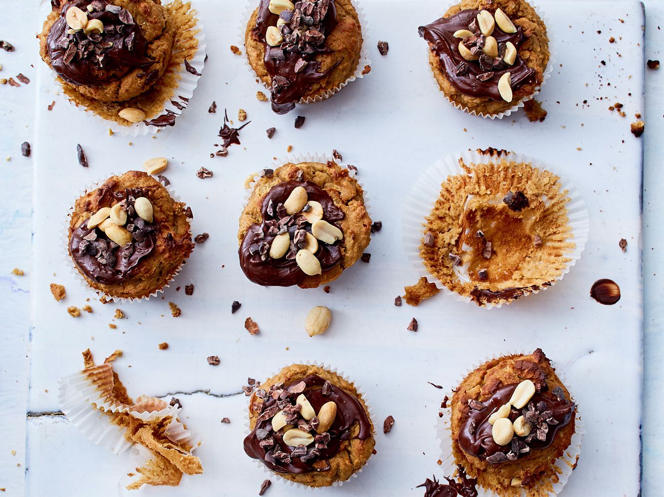 Erdnussbutter Muffins sind der nussige Hit auf jeder Kaffeetafel. Erdnussbutter Muffins sind der nussige Hit auf jeder Kaffeetafel.