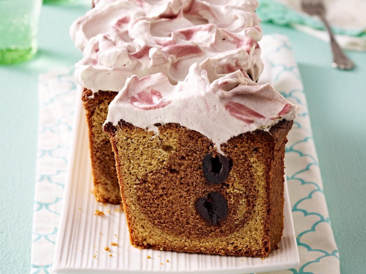 Espresso Rührkuchen aus Kastenform mit Amarena Sahne