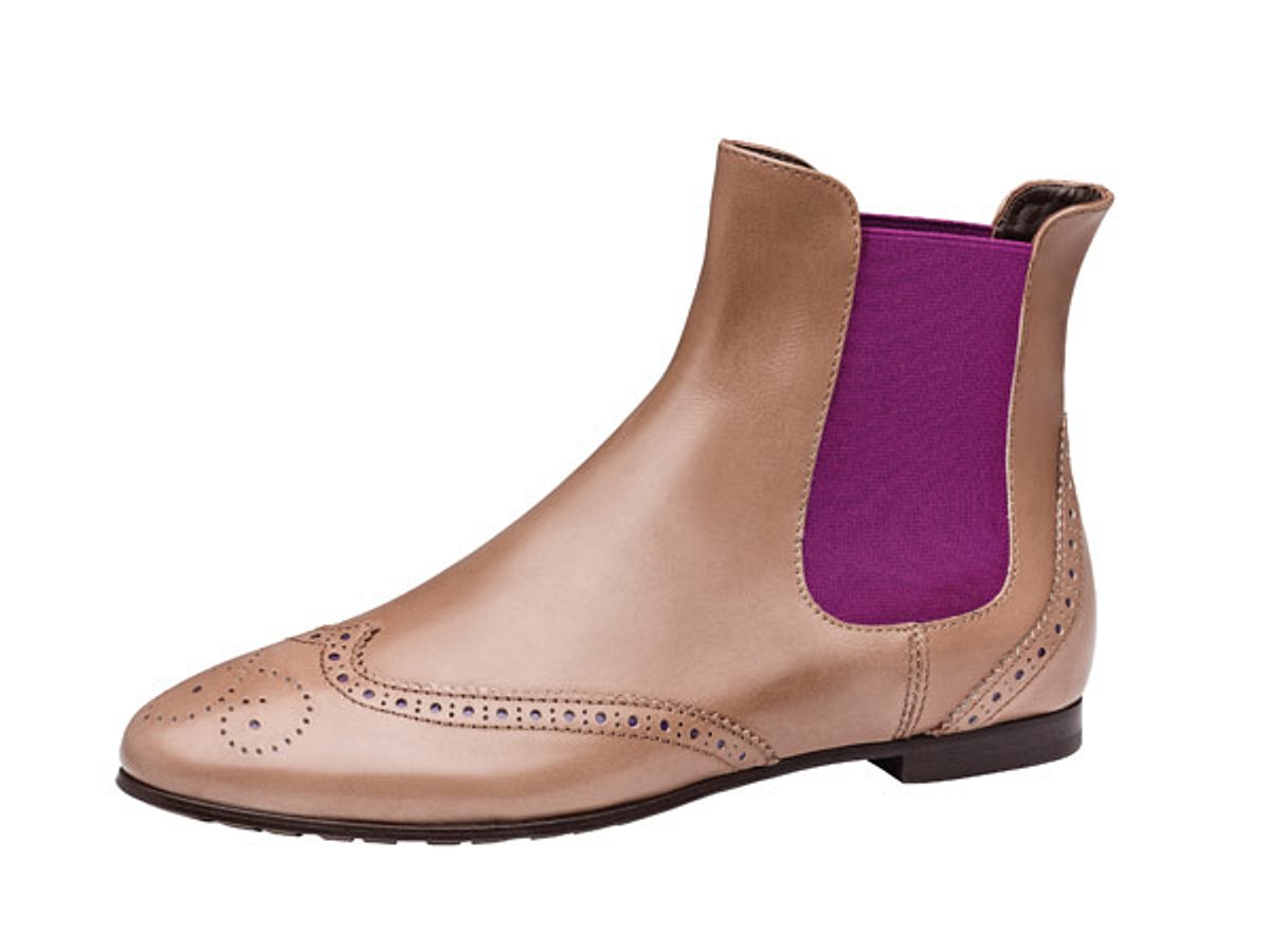 etuikleid kombinieren outfit elegant boots