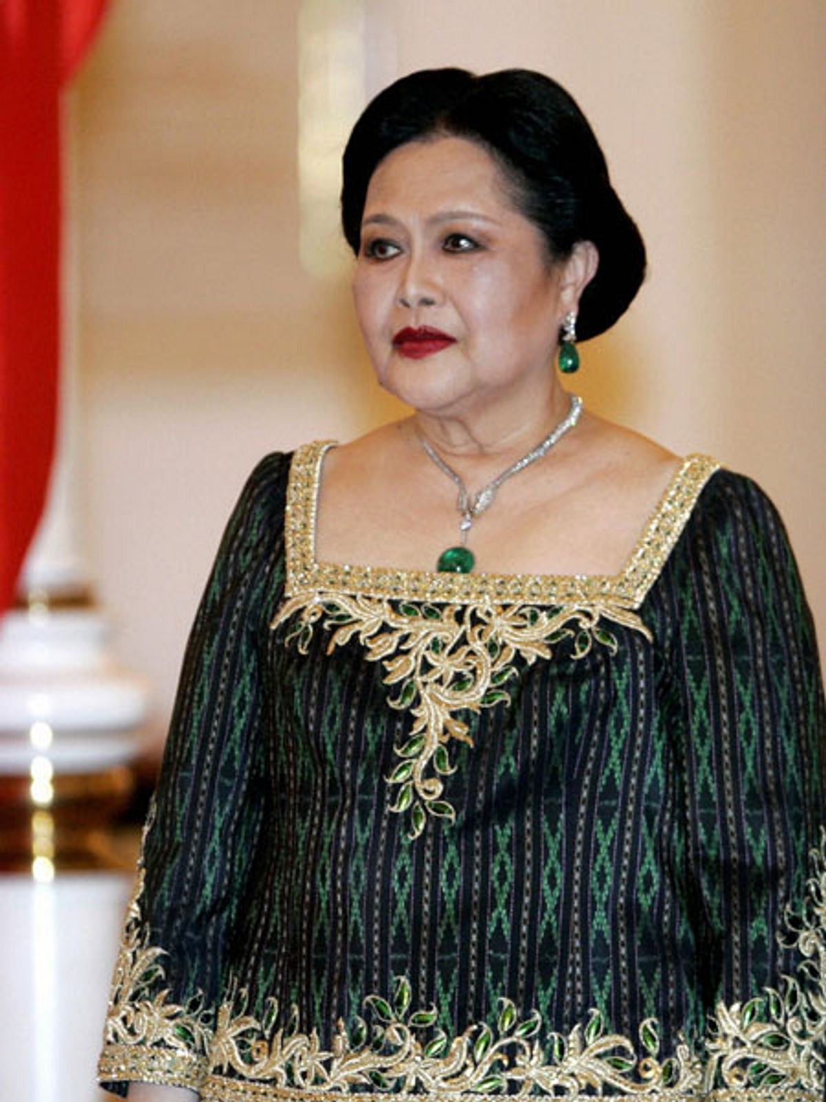 exotische monarchien thailand sirikit