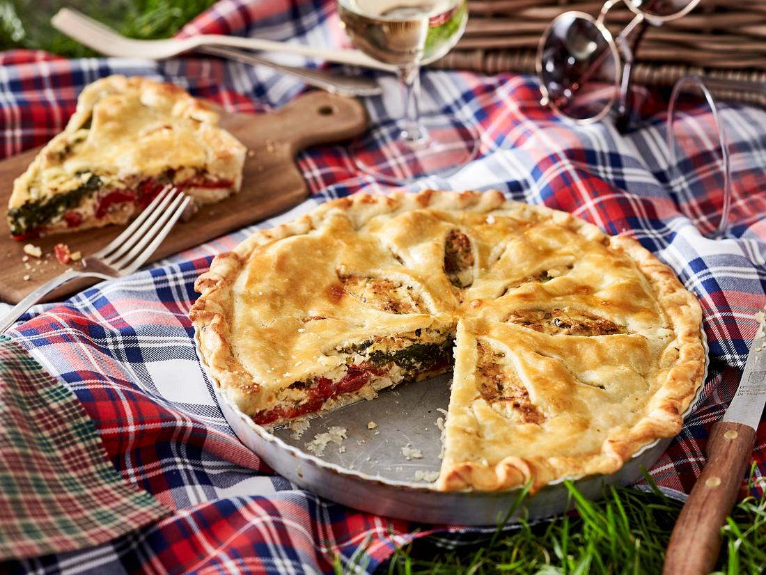 Dieser Gemüse-Pie ist komplett vegetarisch. Dieser Gemüse-Pie ist komplett vegetarisch.