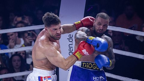 Fame Fighting 2024: Diese Promis lassen ihre Fäuste sprechen! - Foto: IMAGO / Beautiful Sports