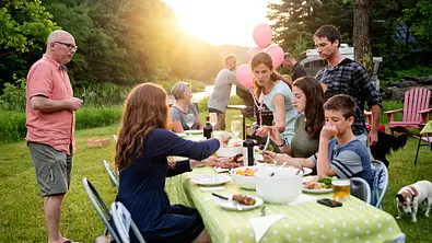 Bei einer Großfamilie verliert man schnell den Überblick. - Foto: iStock/martinedoucet