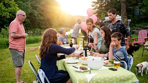 Bei einer Großfamilie verliert man schnell den Überblick. - Foto: iStock/martinedoucet