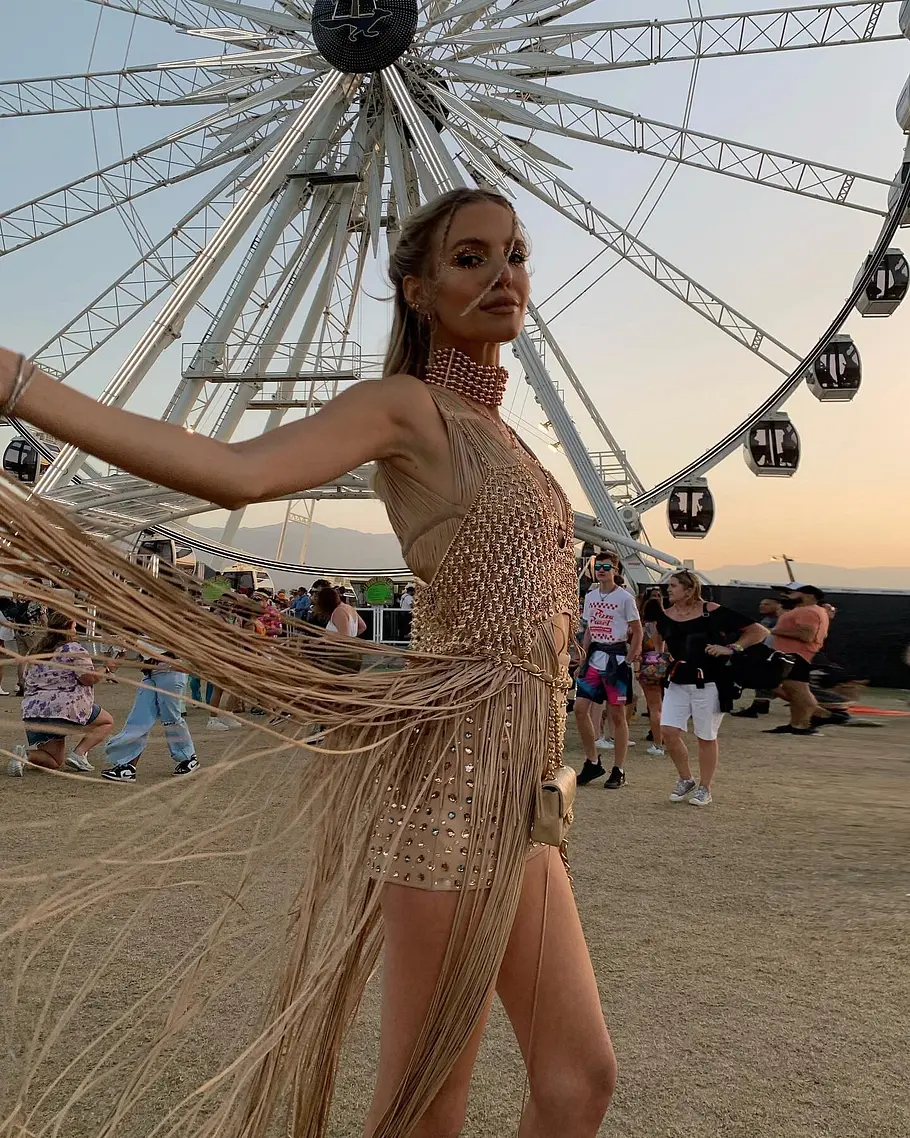 Festival-Outfit mit Fransen an Leonie Hanne Festival-Outfit mit Fransen an Leonie Hanne