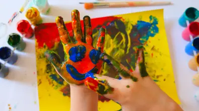 Sicher malen: Öko-Test zeigt, welche Farben für Kinder wirklich empfehlenswert sind - Foto: Canva/Wunderweib