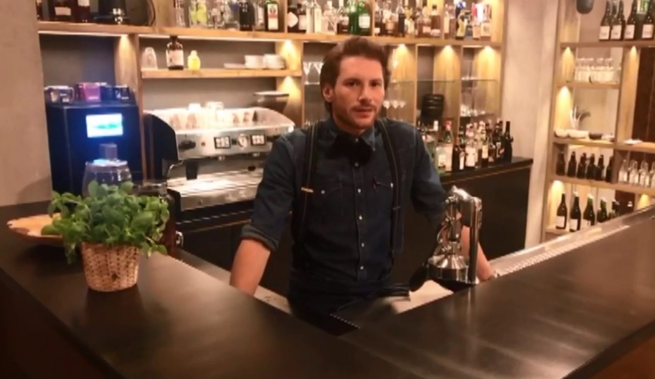Barkeeper Rocco steht bei First Dates hinter dem Tresen. Wer ist eigentlich Barkeeper Rocco?