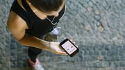 Mithilfe von Fitness-Apps soll unser Training leichter werden und mehr Spaß machen. - Foto: iStock/ alvarez