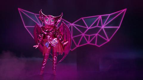 The Masked Singer: Ist SIE die Fledermaus? - Foto: ProSieben/Willi Weber