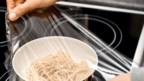 Forscher entwickeln biologisch abbaubares Plastik. - Foto: iStock
