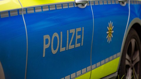Thüringen: Frau (19) von 4 Männern in Wohnung vergewaltigt! - Foto: Imago Images