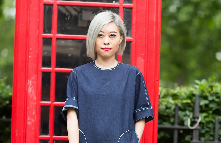 Frech und trendy: Der graue Blunt Bob Freche Bob-Frisuren für graues Haar, die im Sommer 2024 besonders im Trend liegen