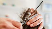 Wir zeigen Frisuren für breite Gesichter, die modern und vorteilhaft sind. - Foto: Getty Images/ ZeynepKaya (Themenbild)