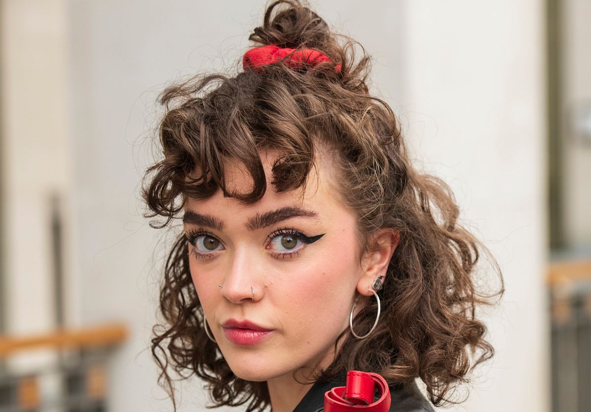 Frisuren für lange Haare mit Locken: Die schönsten Haarschnitte und Stylings