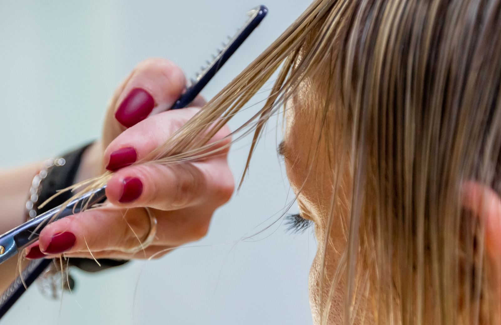 stufig lange haare mit pony