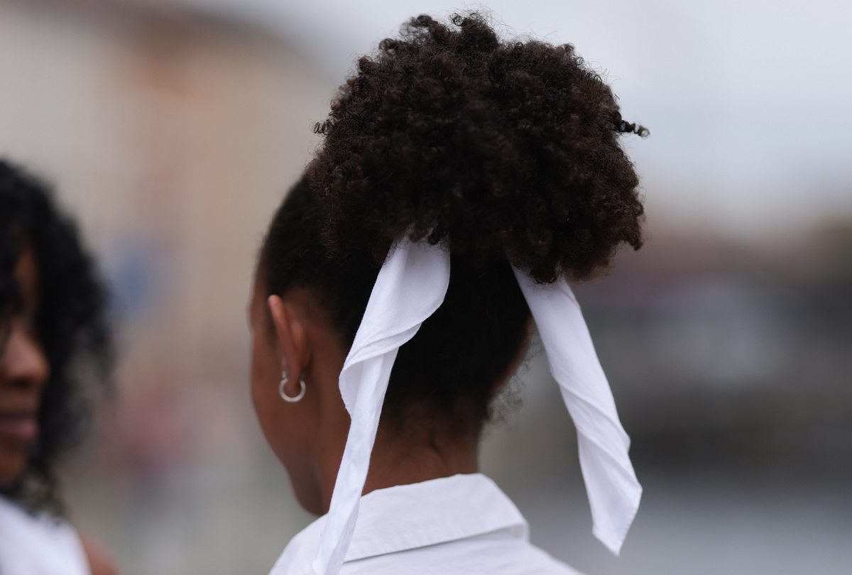 Frisuren für lange Haare mit Locken: Die schönsten Haarschnitte und Stylings