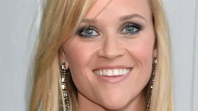 frisuren mittellang reese witherspoon traegt schulterlange haare - Foto: Getty Images