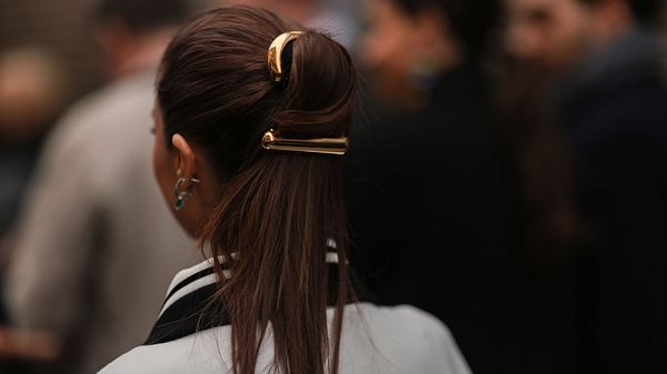 Ponytail Cuff Streetstyle - Foto: Getty Images / Jeremy Moeller 