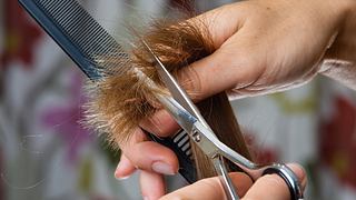 Frisurentrends 2024 diese Frisuren sind angesagt (Themenbild) - Foto: PavelRodimov/iStock/