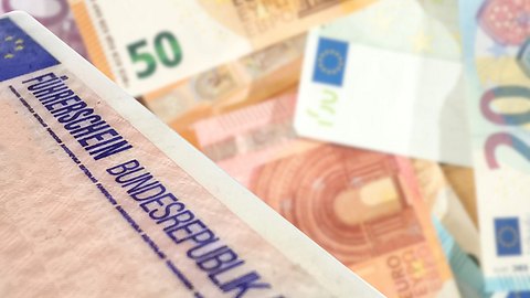fuhrerschein-aenderunegn-2022-2033-auch-schon - Foto: Istock/Stadtratte