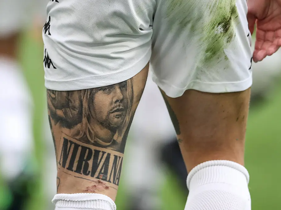 Fußballer-Tätowierung: Nicolas Viola liebt Kurt Cobain