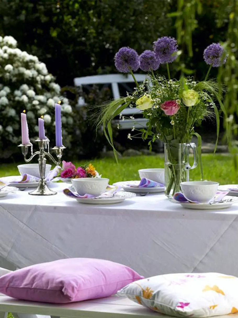 Deko-Tipps für eine rauschende Gartenparty: Festliche Tischdeko gartenparty deko lila