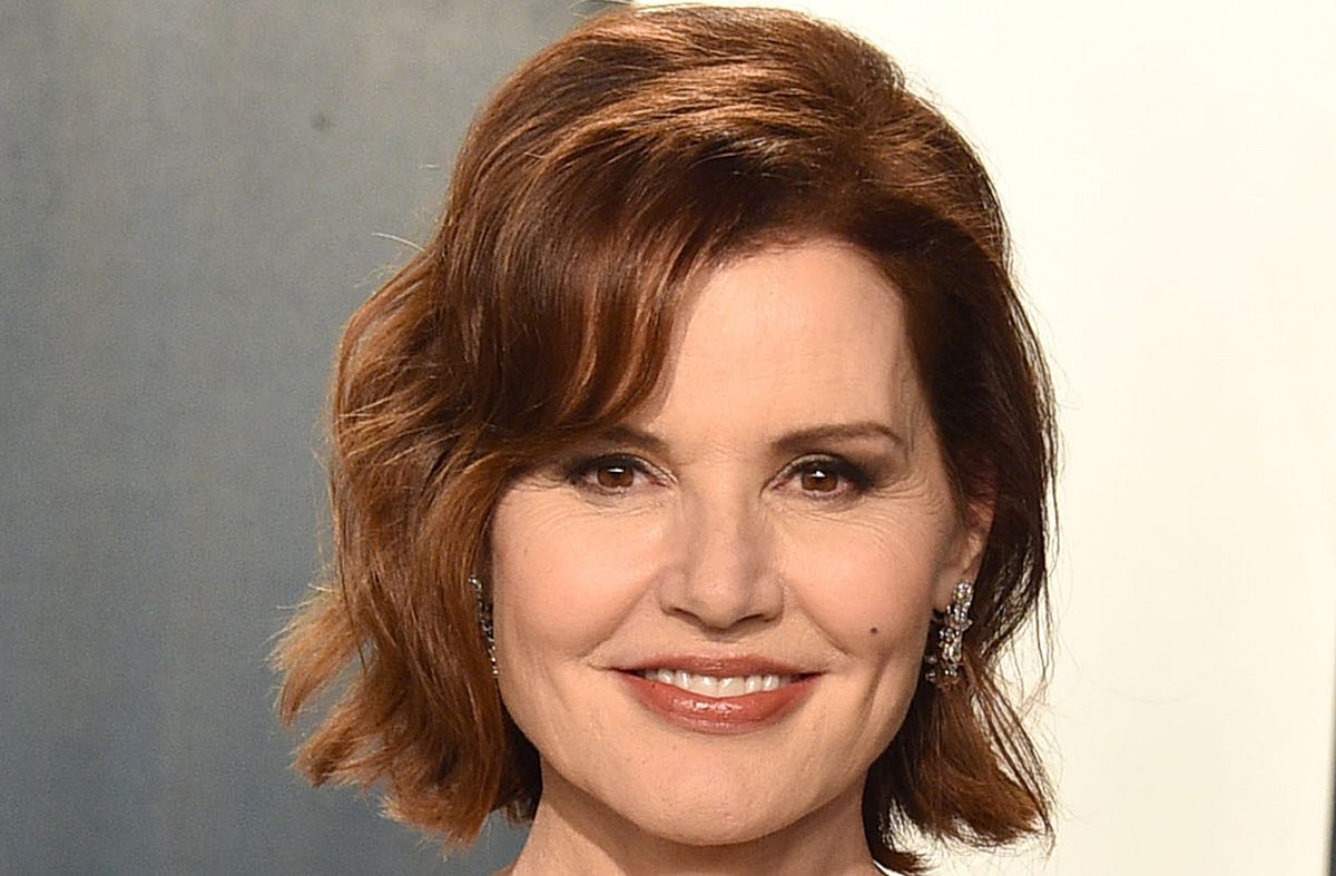 Geena Davis hat ein dreieckiges Gesicht.