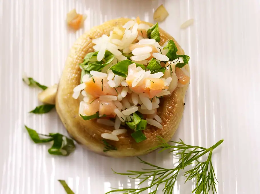 Gefüllte Champignons mit Reis und Lachs Gefüllte Champignons mit Reis und Lachs.