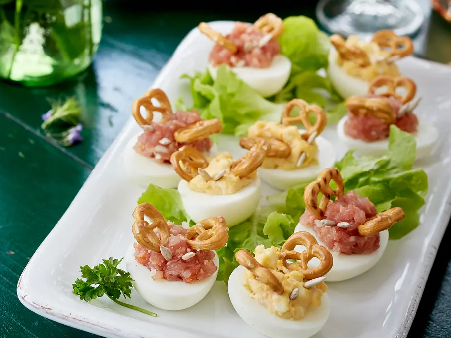 Zweierlei gefüllte Eier Omas Rezept neu interpretiert