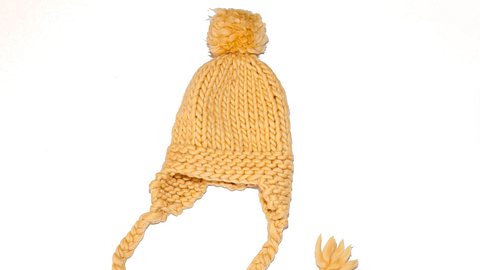 Gelbe Wollmütze - Foto: weareknitters