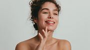 Gesichtsepilierer - Foto: iStock/ domoyega 