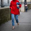 Boyfriend Jeans Outfits: So kombinierst du die schönsten Looks! - Foto: Christian Vierig/Getty Images