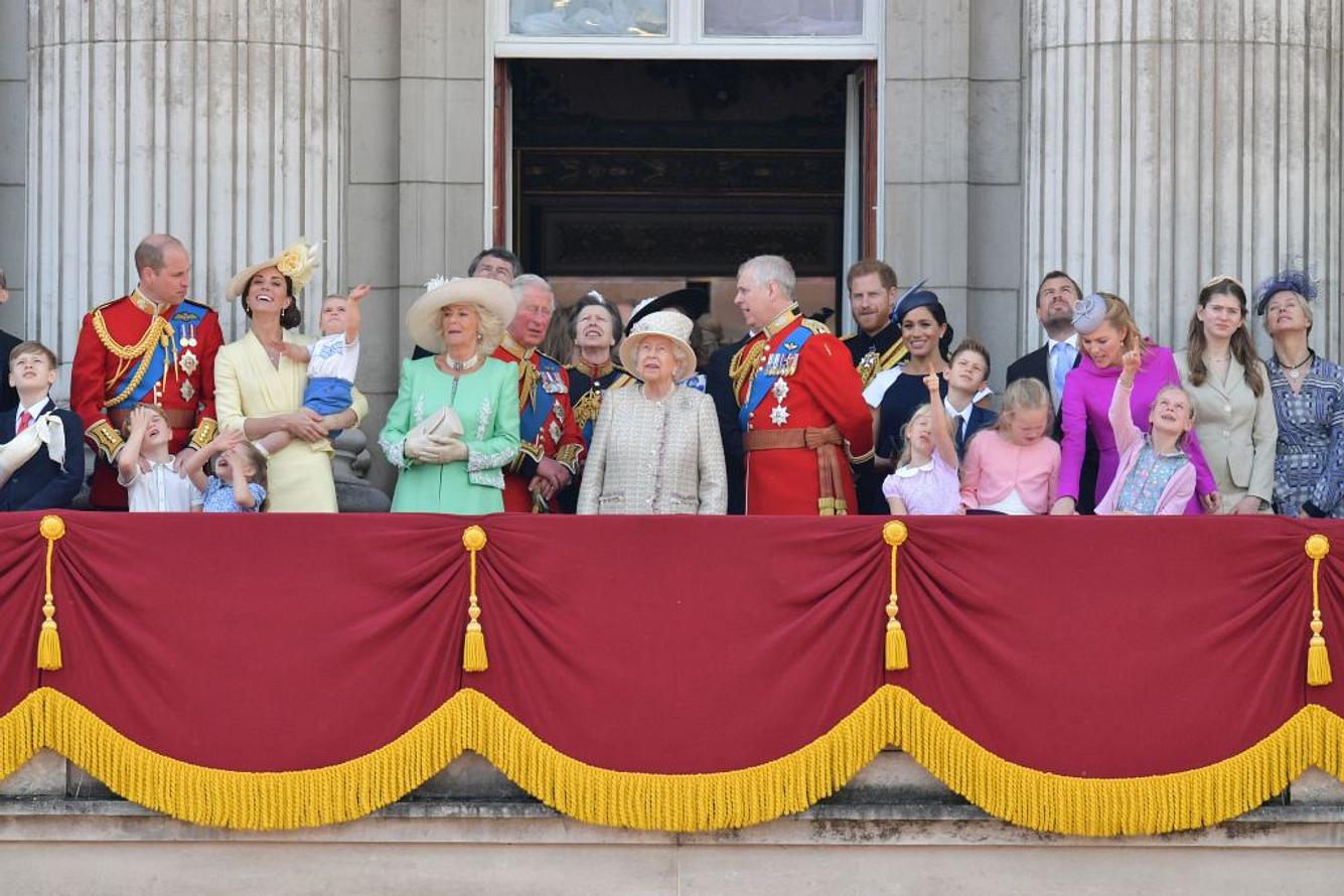 Meghan & Harry: Trennung von William & Kate - Streit zwischen den Royals? Meghan & Harry: Trennung von William & Kate - Streit zwischen den Royals?