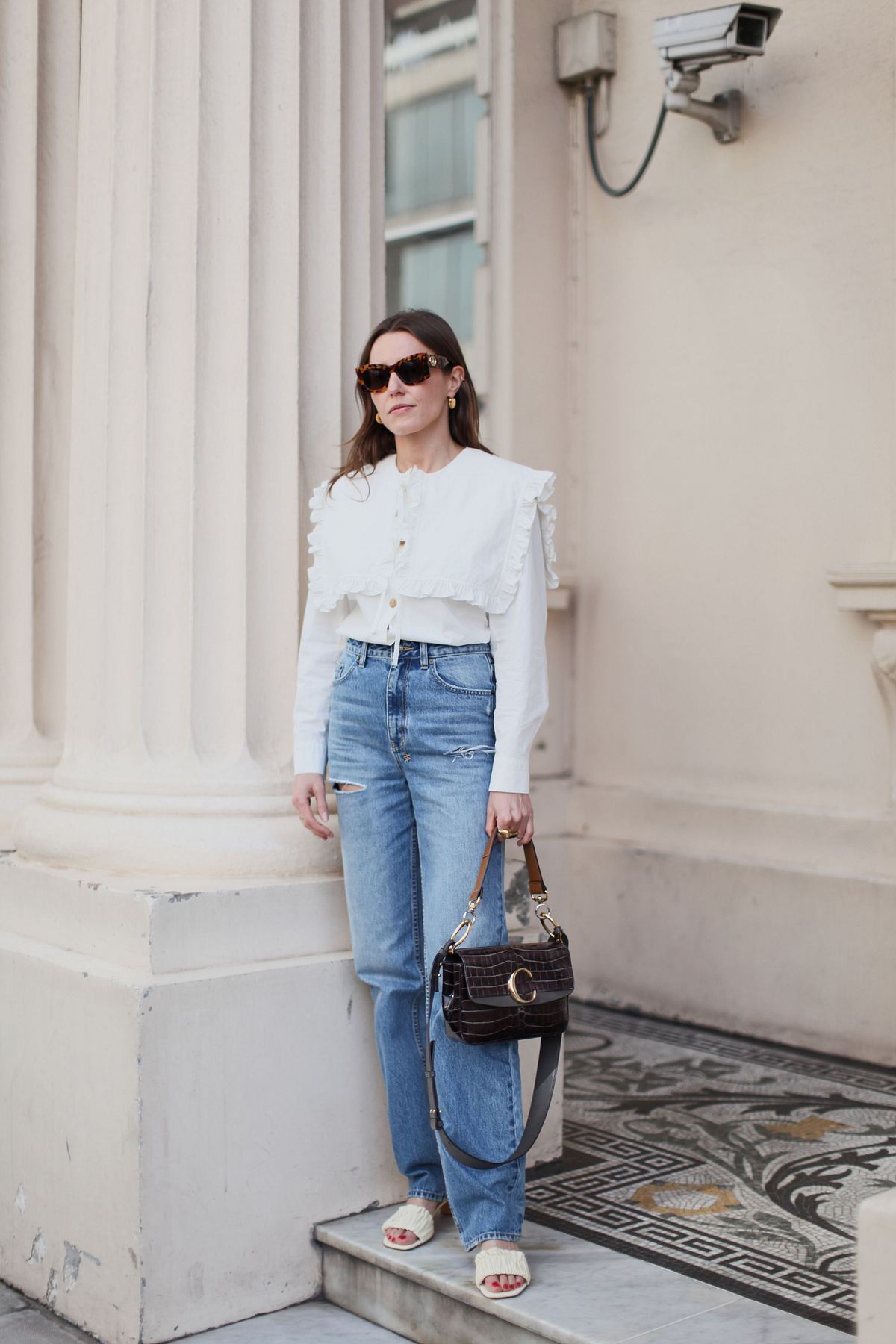 Kann ich Boyfriend Jeans im Büro tragen?