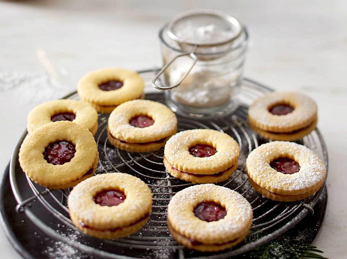 Glutenfreie Plätzchen: Rezept für Engelsaugen Glutenfreie Plätzchen: Rezept für Engelsaugen