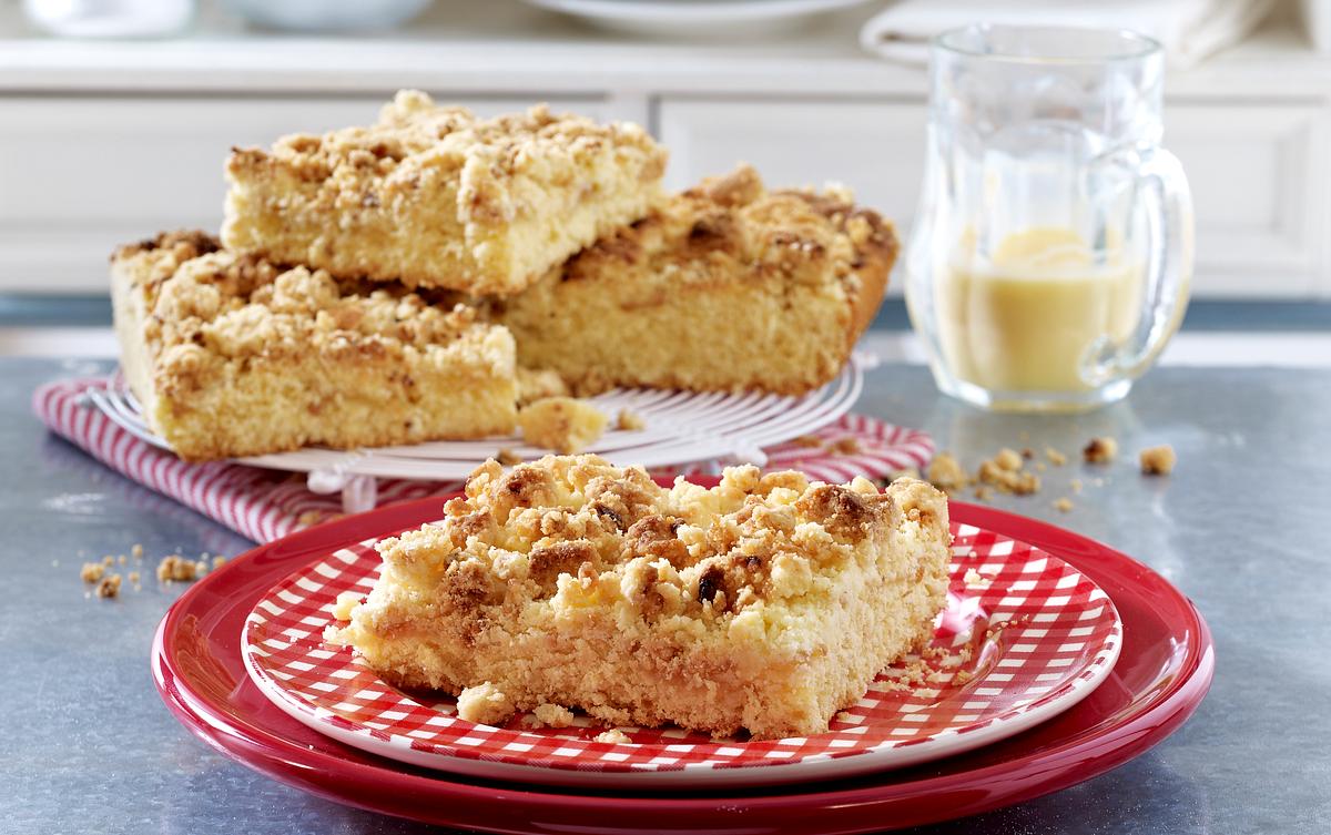 Glutenfreier Eierlikör-Apfel-Streuselkuchen