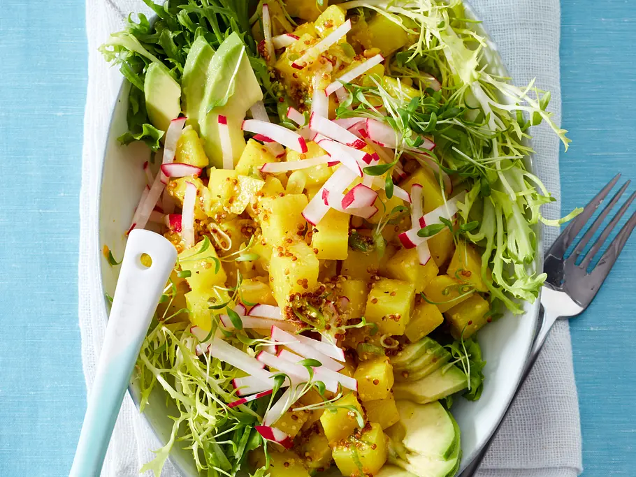 GLYX Rezept für Lauwarmen Kurkuma-Sellerie-Salat mit Avocado GLYX Rezept für Lauwarmen Kurkuma-Sellerie-Salat mit Avocado