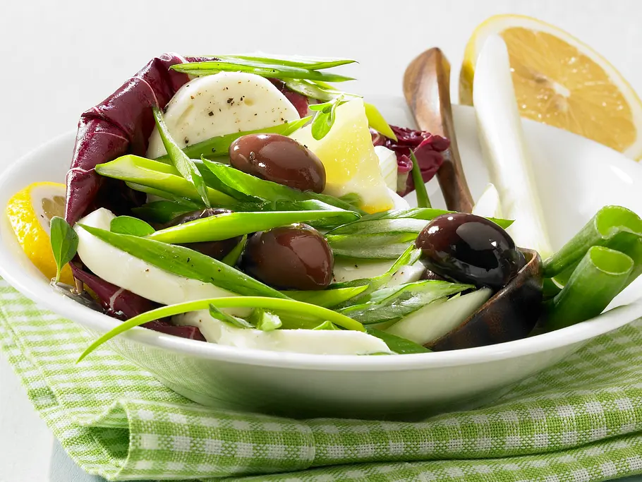 GLYX Snack: Olivensalat mit Mozzarella GLYX Snack: Olivensalat mit Mozzarella