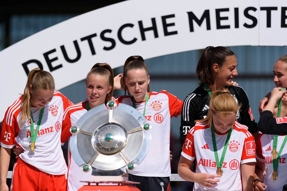 Frauen-Bundesliga: Auch die Meisterinnen vom FC Bayern dürften den Namen seltsam finden.