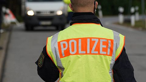 Grenzkontrolle: 25 Welpen eingeschläfert, weil die Papiere fehlten! - Foto: Imago Images/Symbolbild