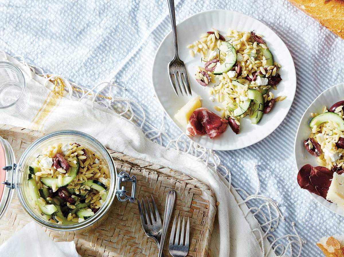 Mit diesem Grillsalat holt man sich das griechische Urlausbgefühl nachhause!