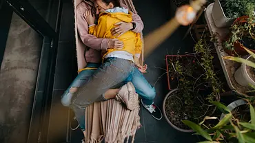 Wieso kommt man nicht über die große Liebe hinweg? - Foto: AleksandarNakic/iStock Wieso kommt man nicht über die große Liebe hinweg? - Foto: AleksandarNakic/iStock
